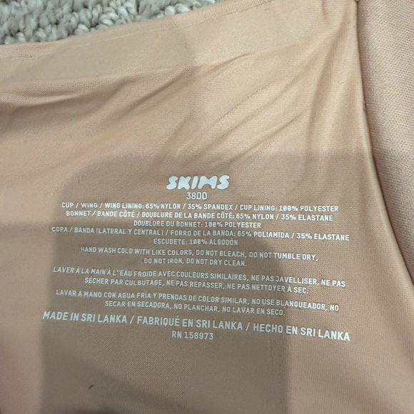 Skims Smoothing Intimates Unlined Bra - Picture 5 of 6